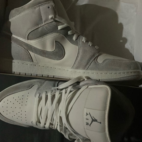 Jordan Other - Jordan 1 Mid SE "Neutral Grey/Smoke Grey/Sail" Men's Shoe